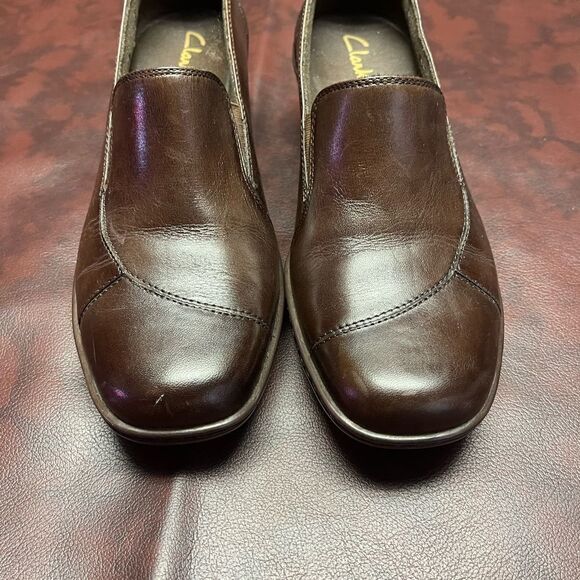 Clarks brown leather slip‎ on shoes, size 8 1/2 - Picture 2 of 9
